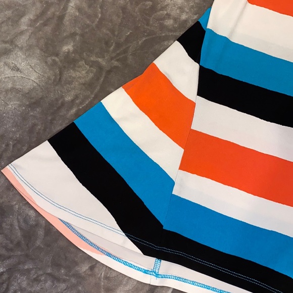 😎Fun flared striped tank size small - Picture 3 of 4